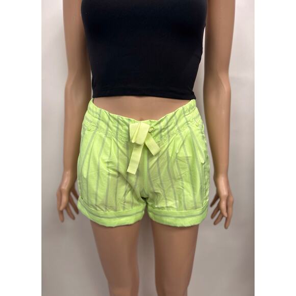 Lululemon Spring Break Away Lime Shorts - Picture 1 of 5